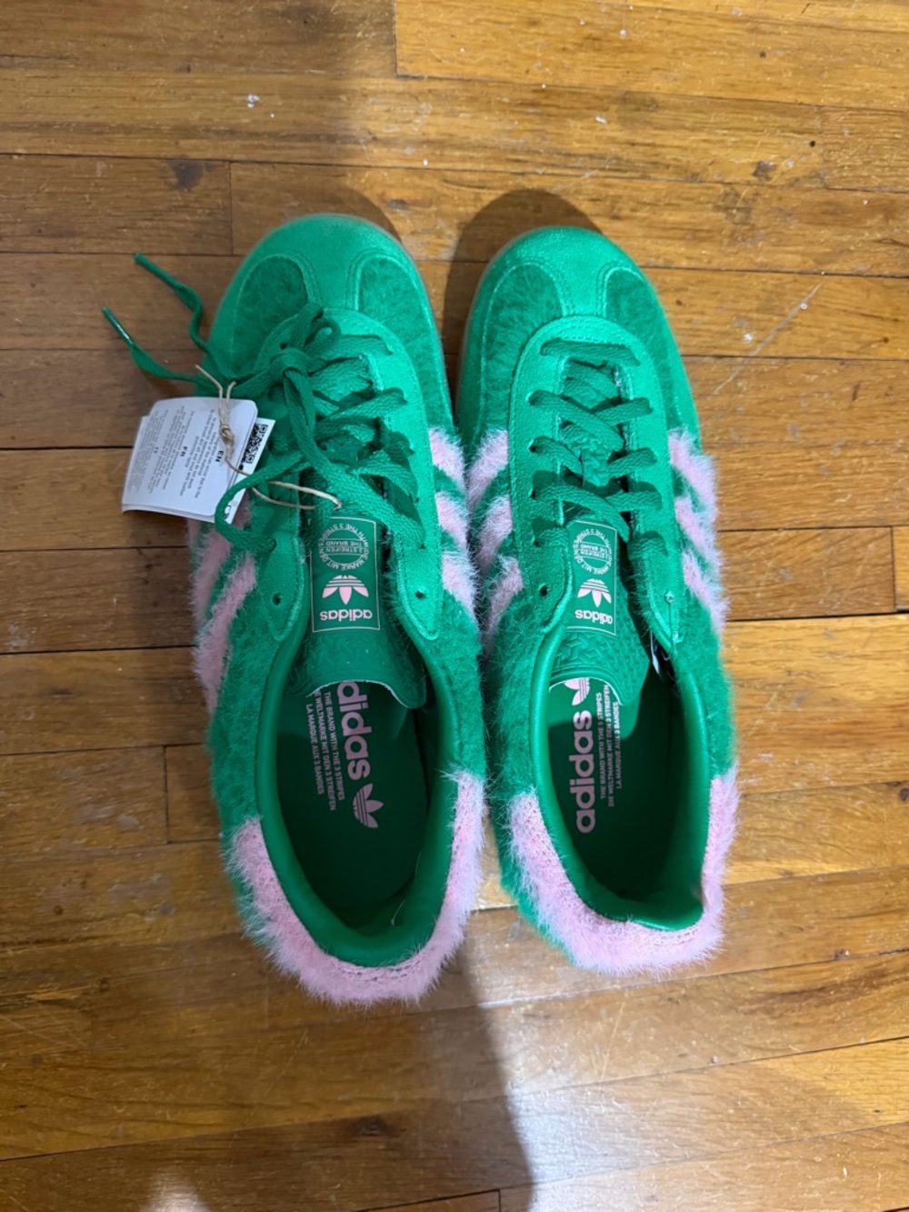 NWT Adidas Green & Pink Gazelle Sneakers